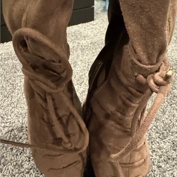 Journee Women's Taupe Wide Calf Knee-High Boots Size 8 EUC - Picture 11 of 16